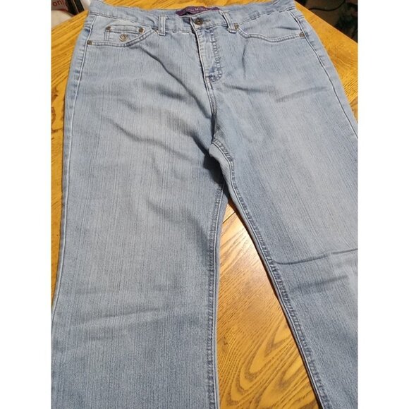 GLORIA VANDERBILT Jeans Women 12 BLUE Light Preowned Summer Winter Work FLARE ? - Picture 11 of 12